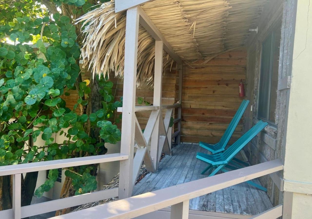 The Bounty Hotel Caye Caulker Buitenkant foto